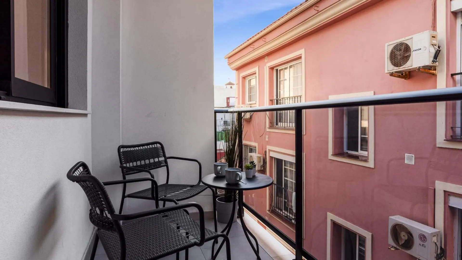 Vivi Homes - Anemona , Beach , Balcony, Centre Fuengirola 0*,  Spain
